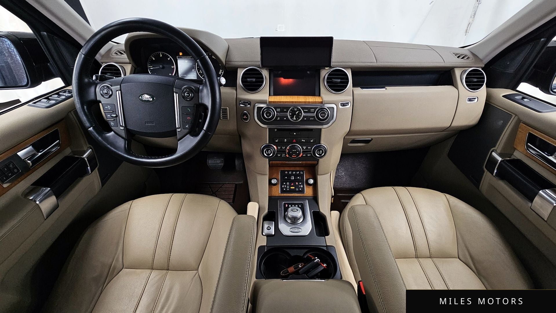 Land Rover Discovery 2012 — миниатюра 7