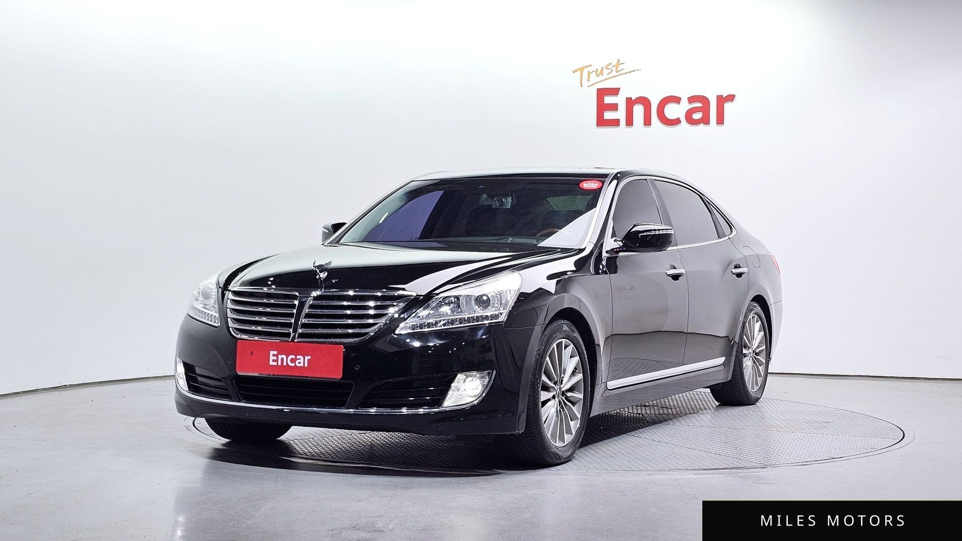 Hyundai Equus 2014 — фото 1 из 12
