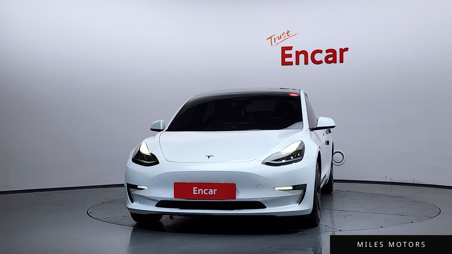 Tesla Model 3 2022 — миниатюра 3