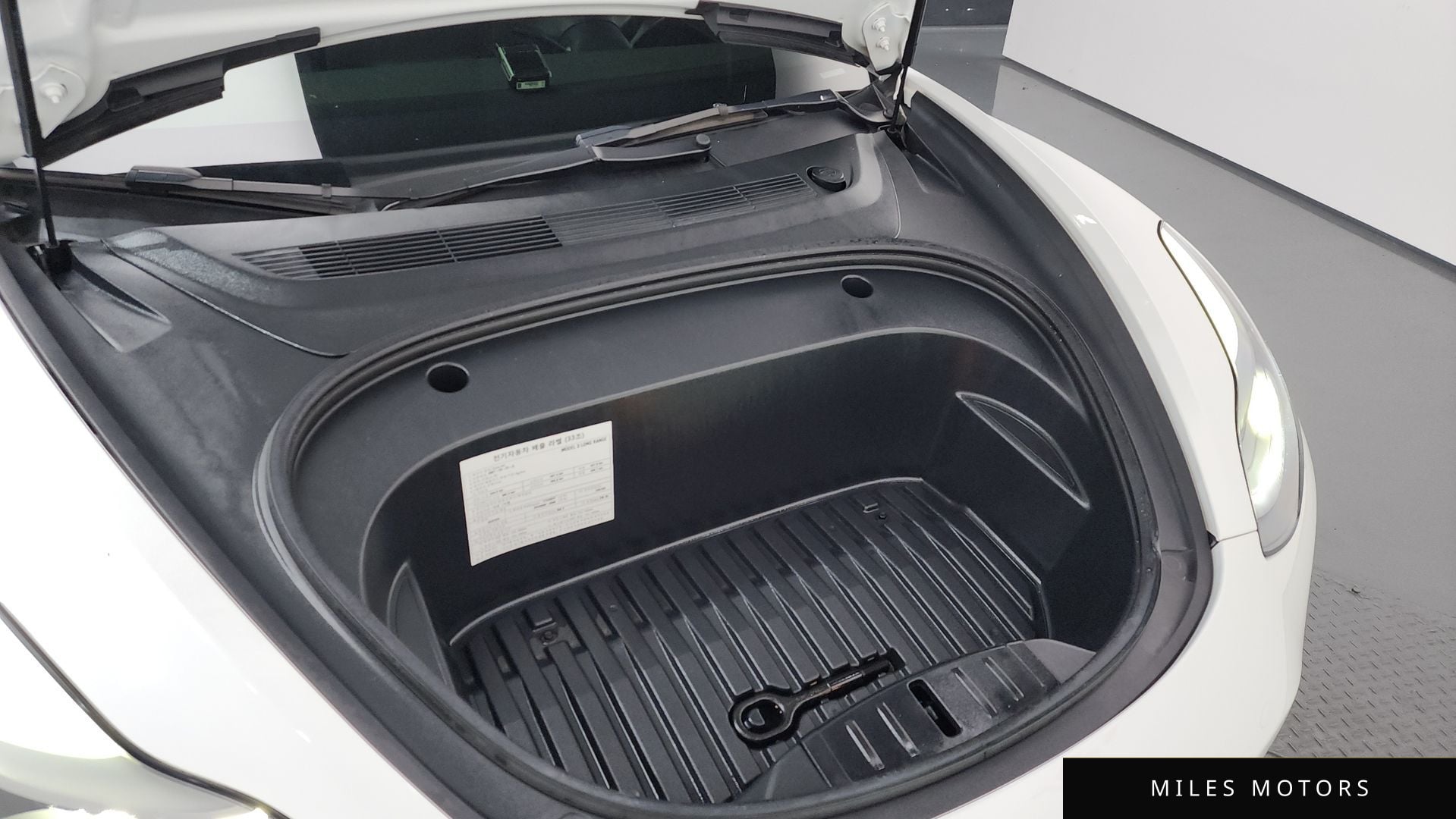 Tesla Model 3 2022 — миниатюра 6