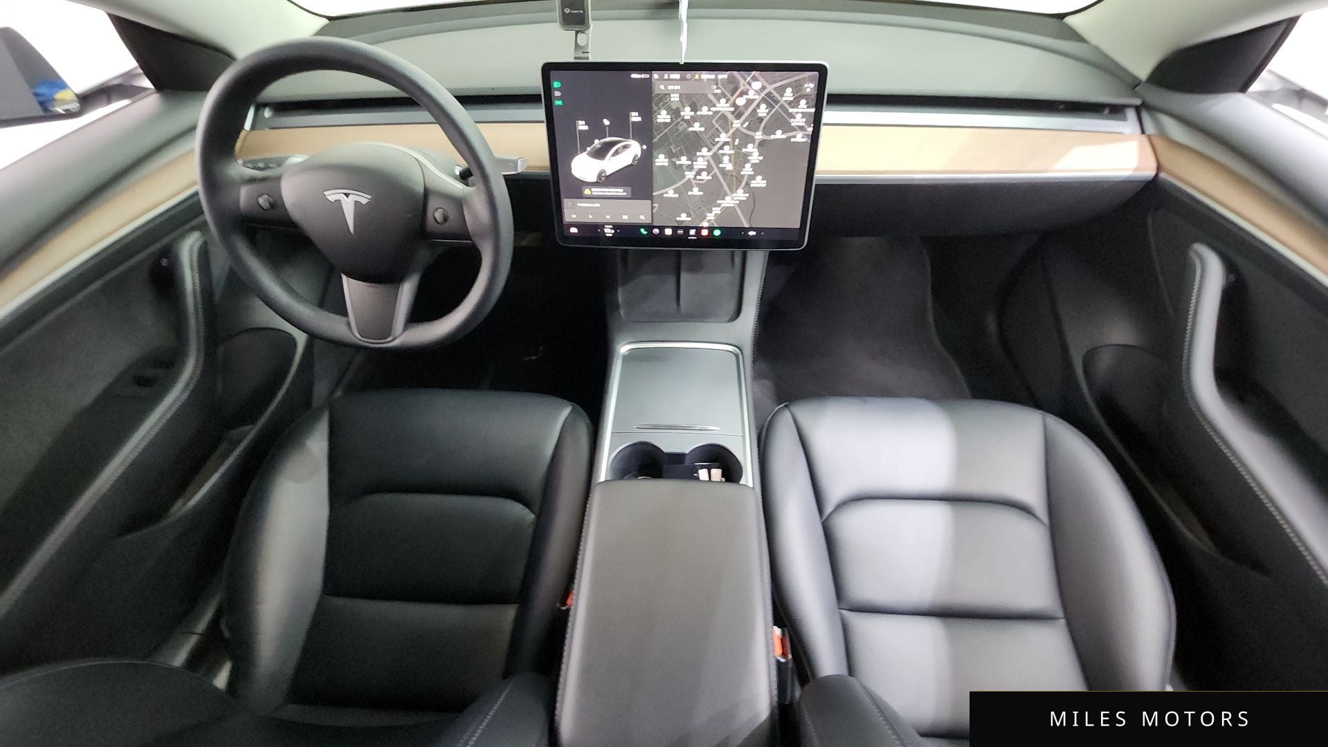 Tesla Model 3 2022 — миниатюра 10