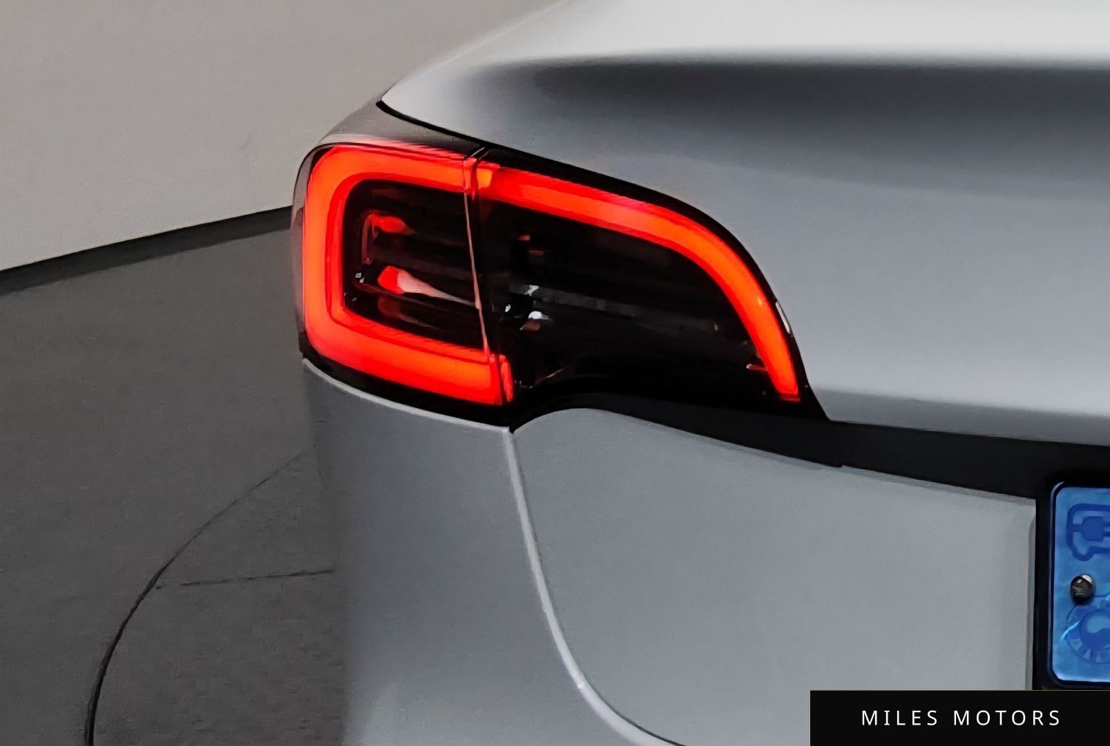 Tesla Model 3 2022 — миниатюра 9