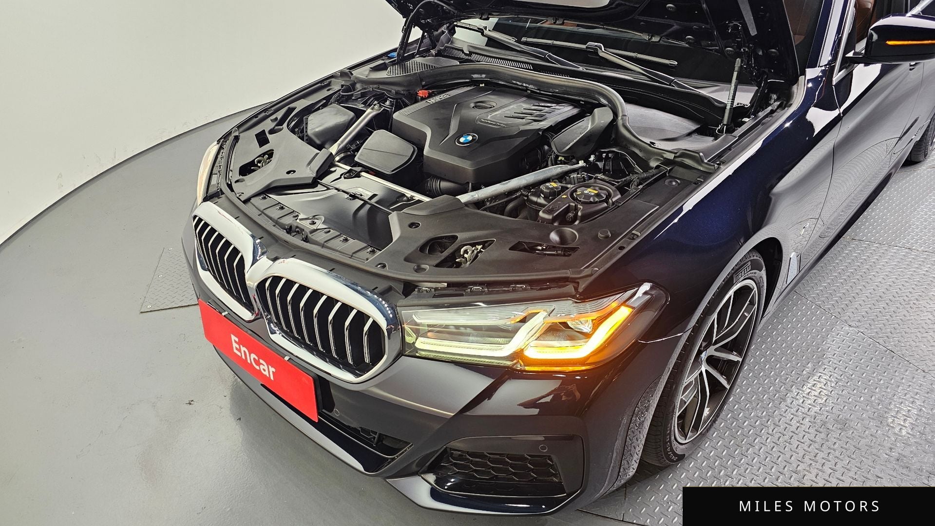 BMW 5 Series (G30) 2022 — миниатюра 6