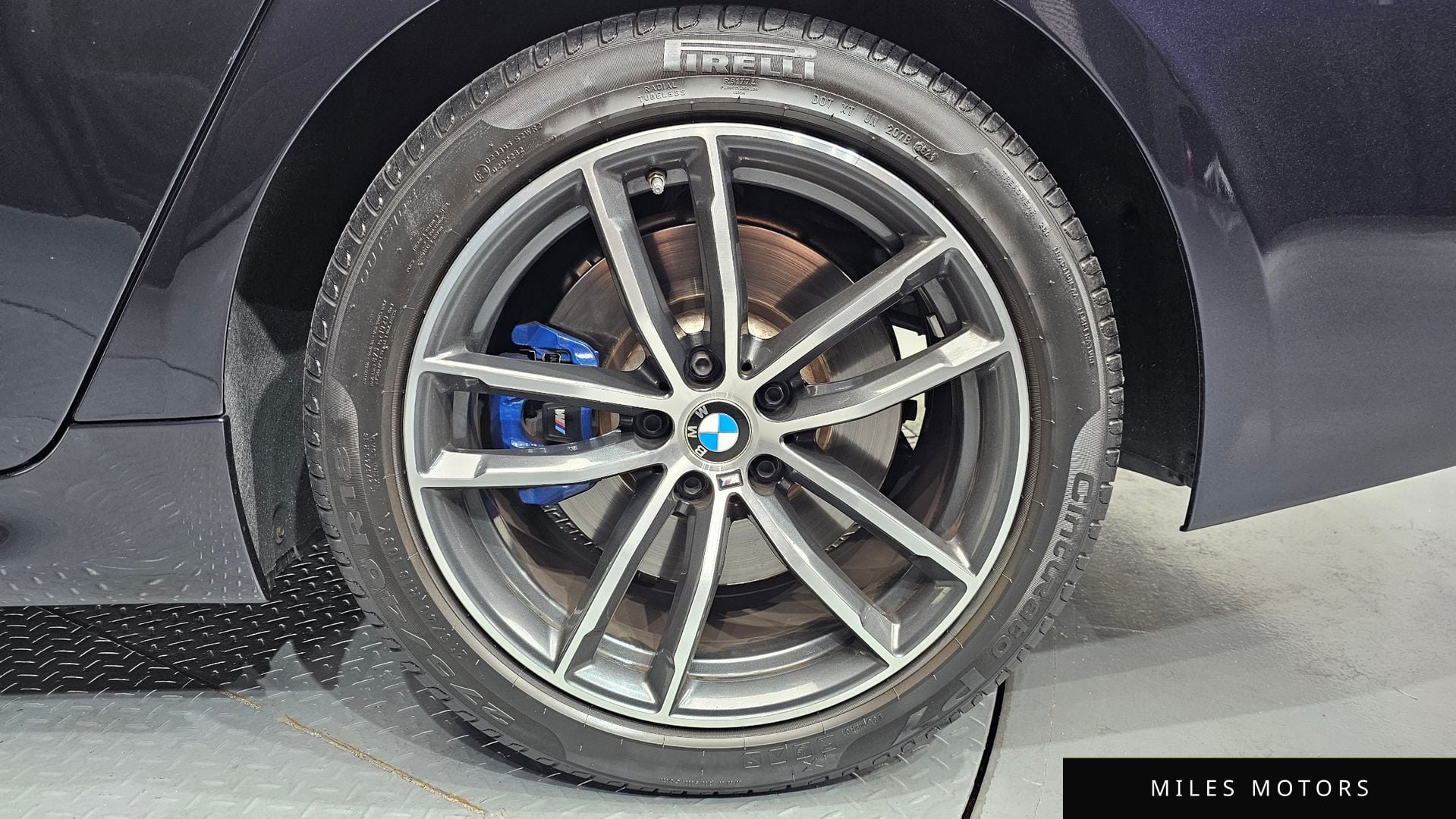 BMW 5 Series (G30) 2022 — миниатюра 7
