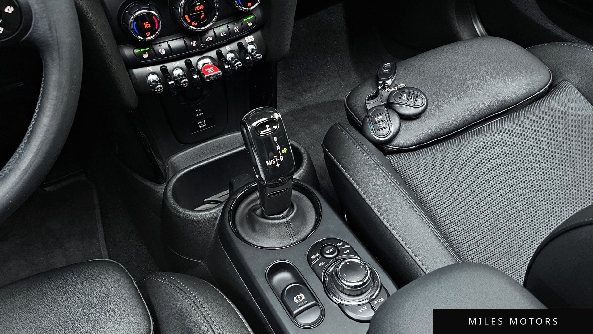MINI Cooper S 2022 — миниатюра 11