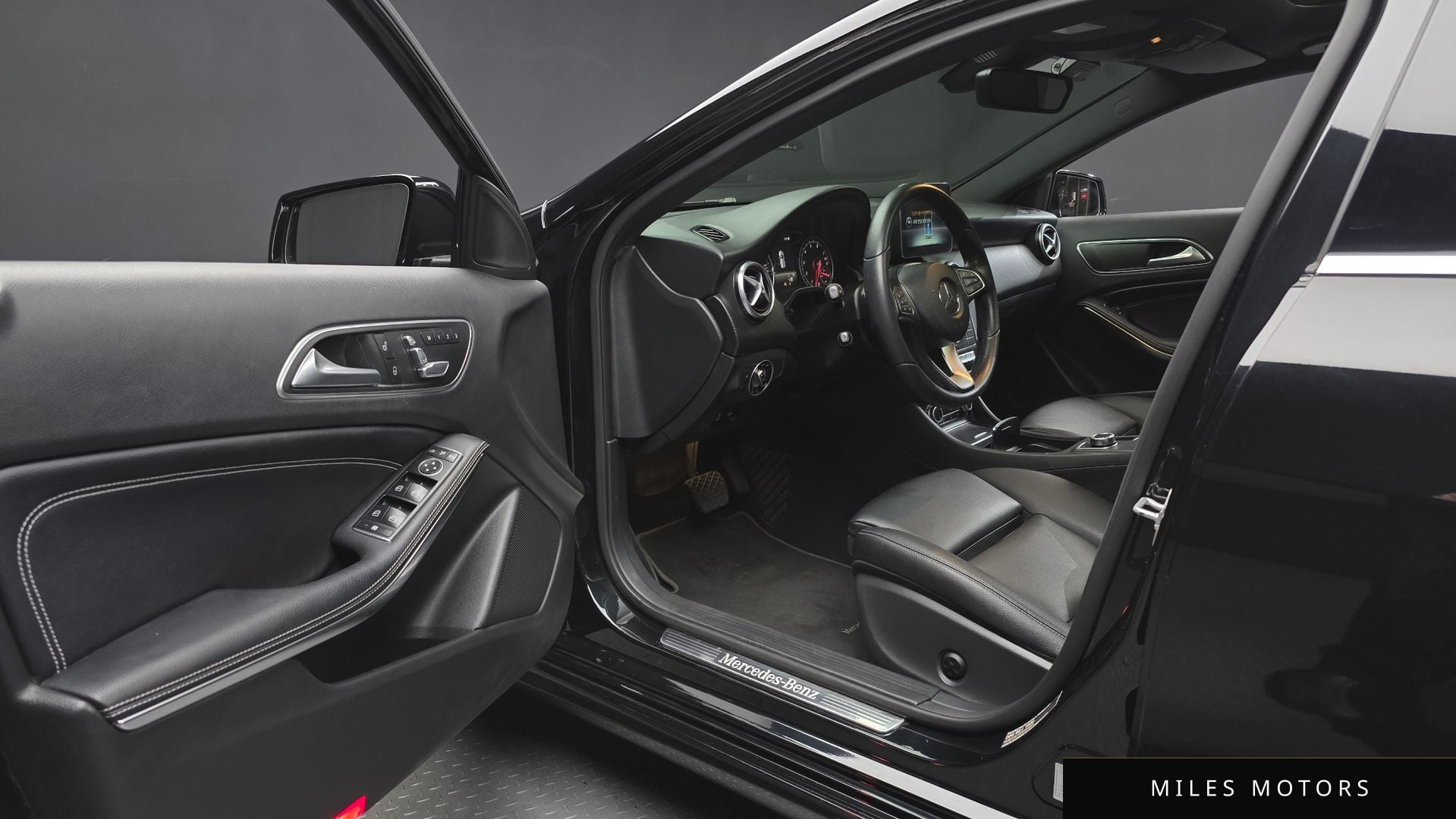 Mercedes-Benz A-Class W176 2017 — миниатюра 10