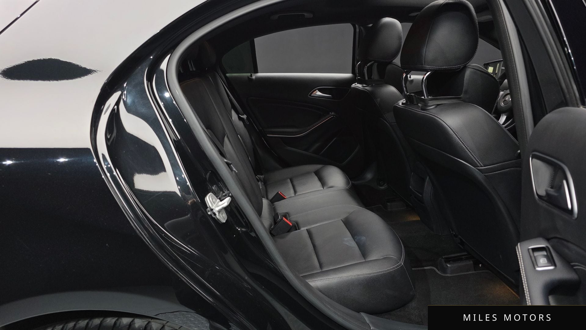 Mercedes-Benz A-Class W176 2017 — миниатюра 11