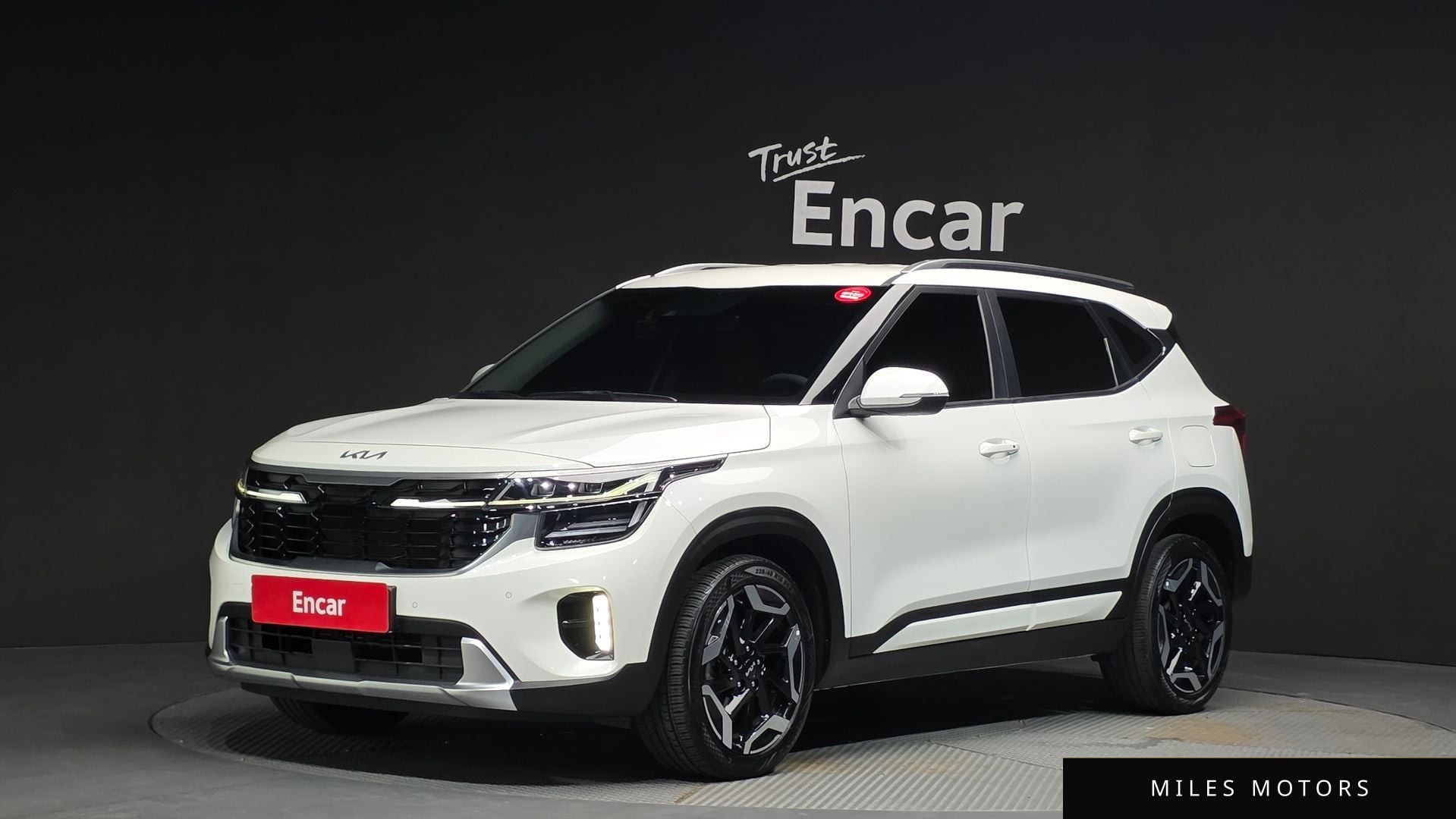Kia Seltos 2023 — фото 1 из 12