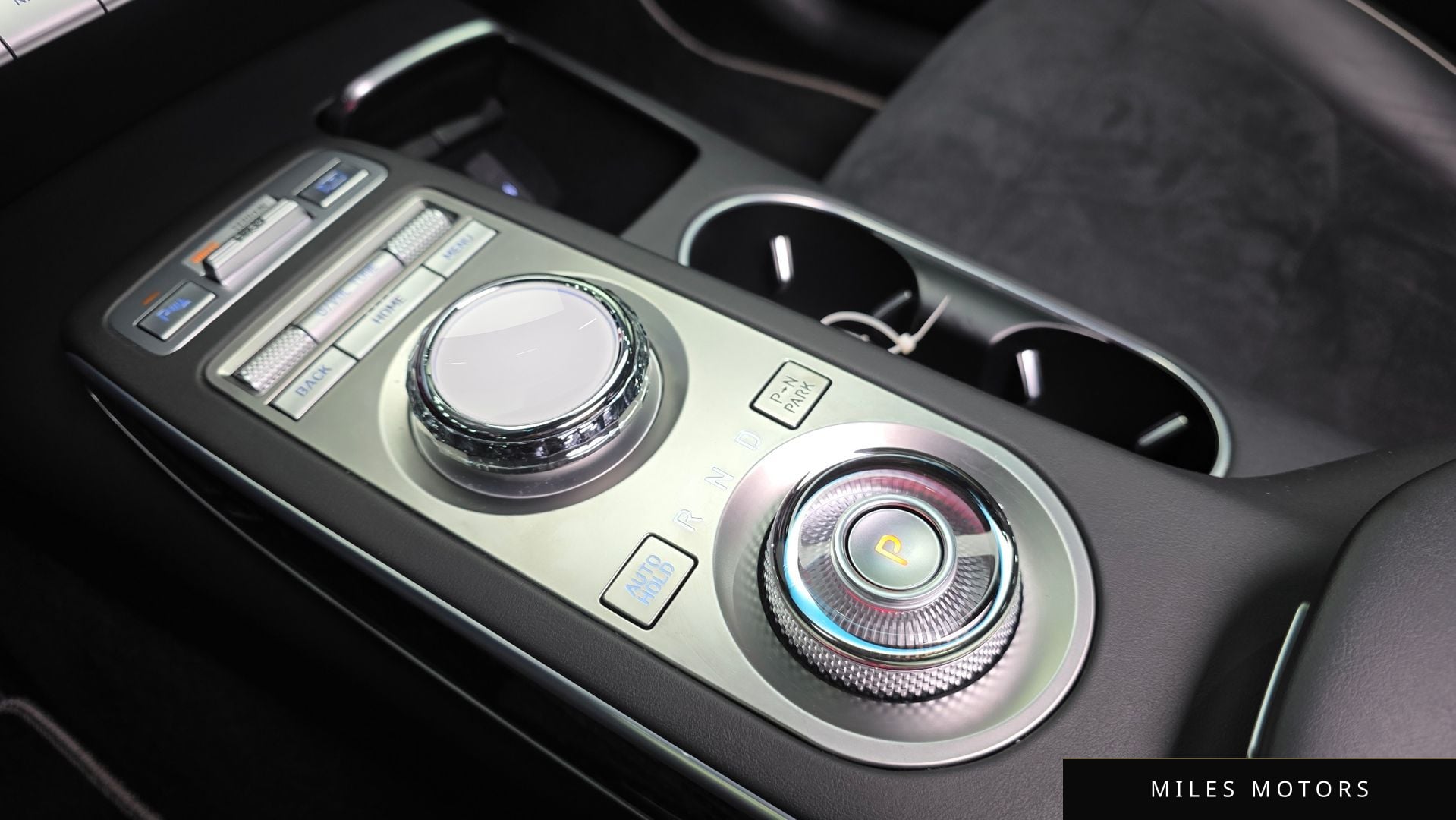 Genesis GV70 2021 — миниатюра 12