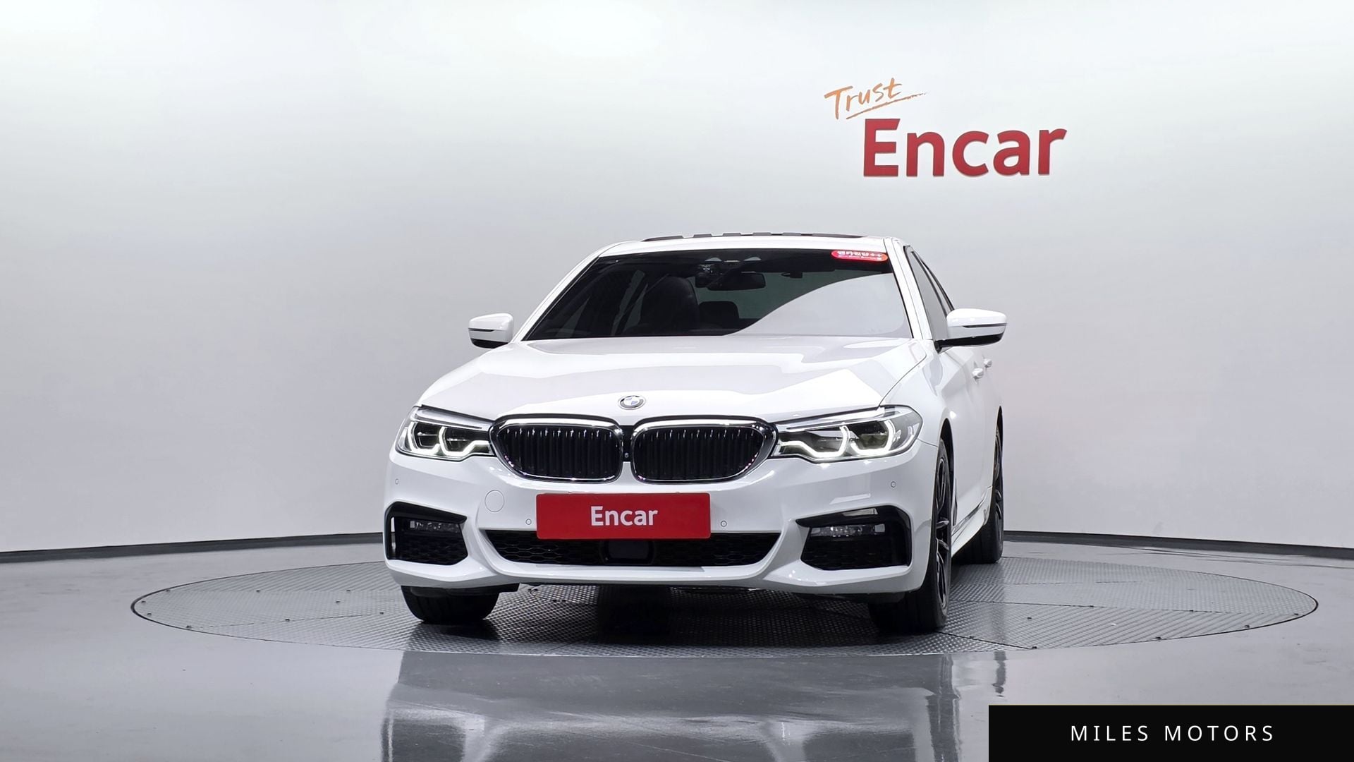 BMW 5 Series (G30) 2017 — миниатюра 2