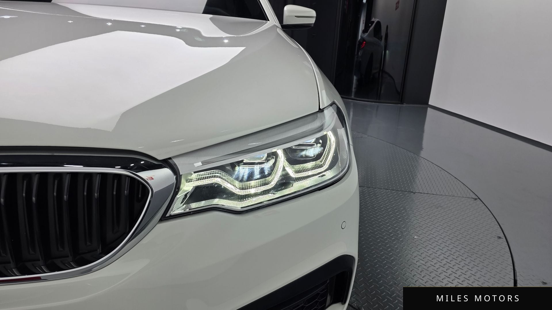 BMW 5 Series (G30) 2017 — миниатюра 7