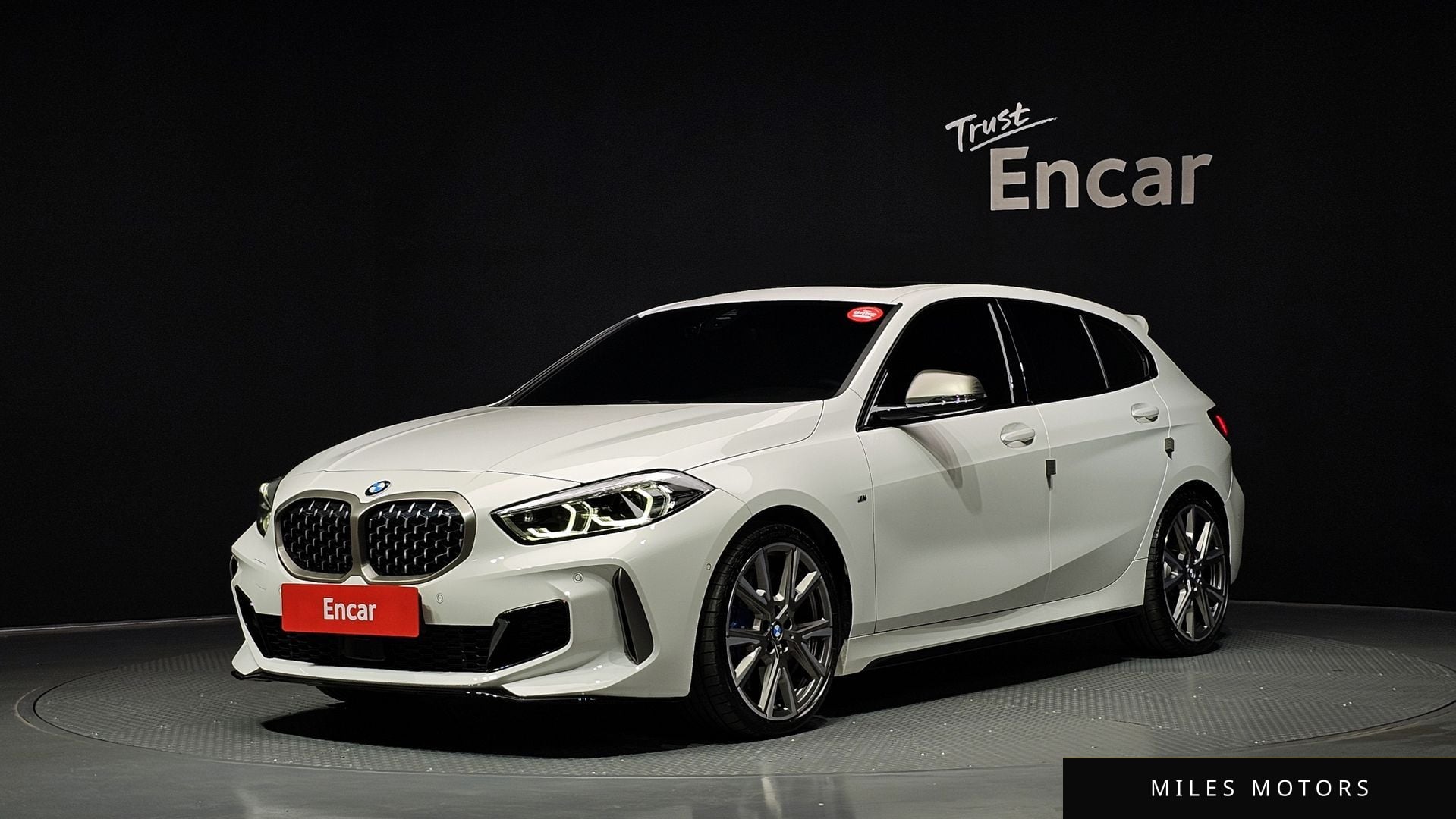 BMW 1 Series (F40) 2024 — фото 1 из 12