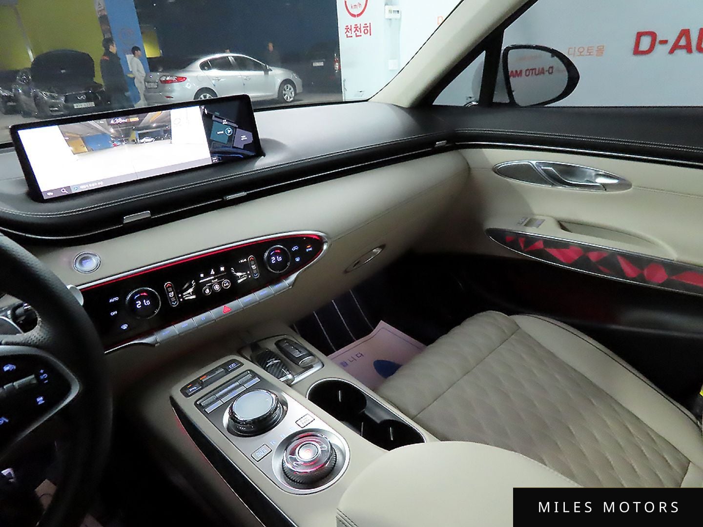 Genesis GV70 2024 — миниатюра 12