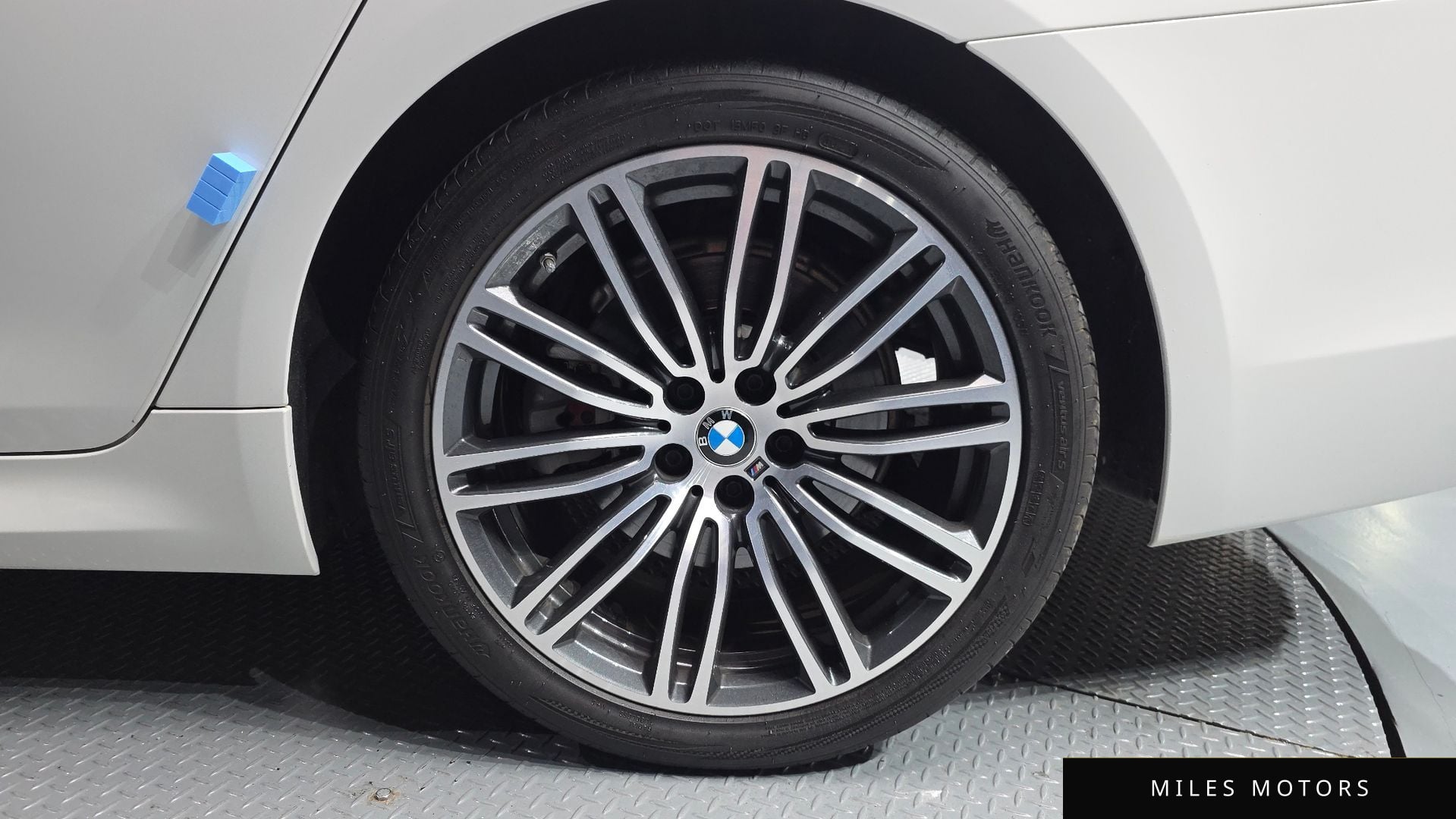 BMW 5 Series (G30) 2020 — миниатюра 7