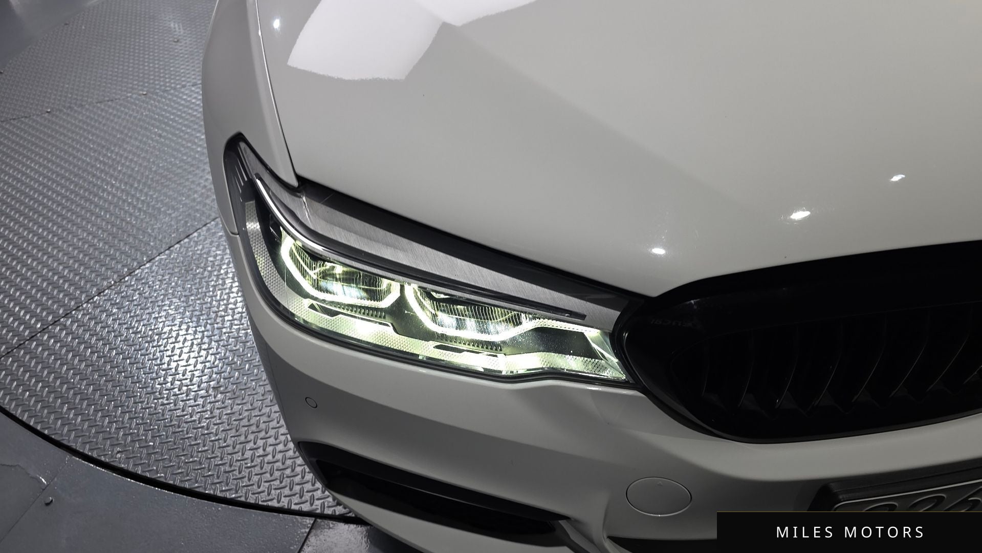 BMW 5 Series (G30) 2020 — миниатюра 8