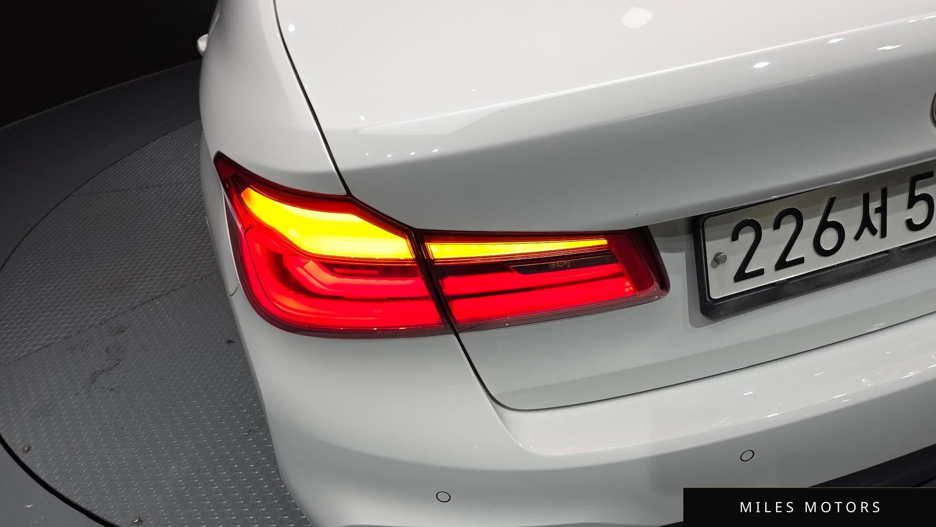 BMW 5 Series (G30) 2020 — миниатюра 9