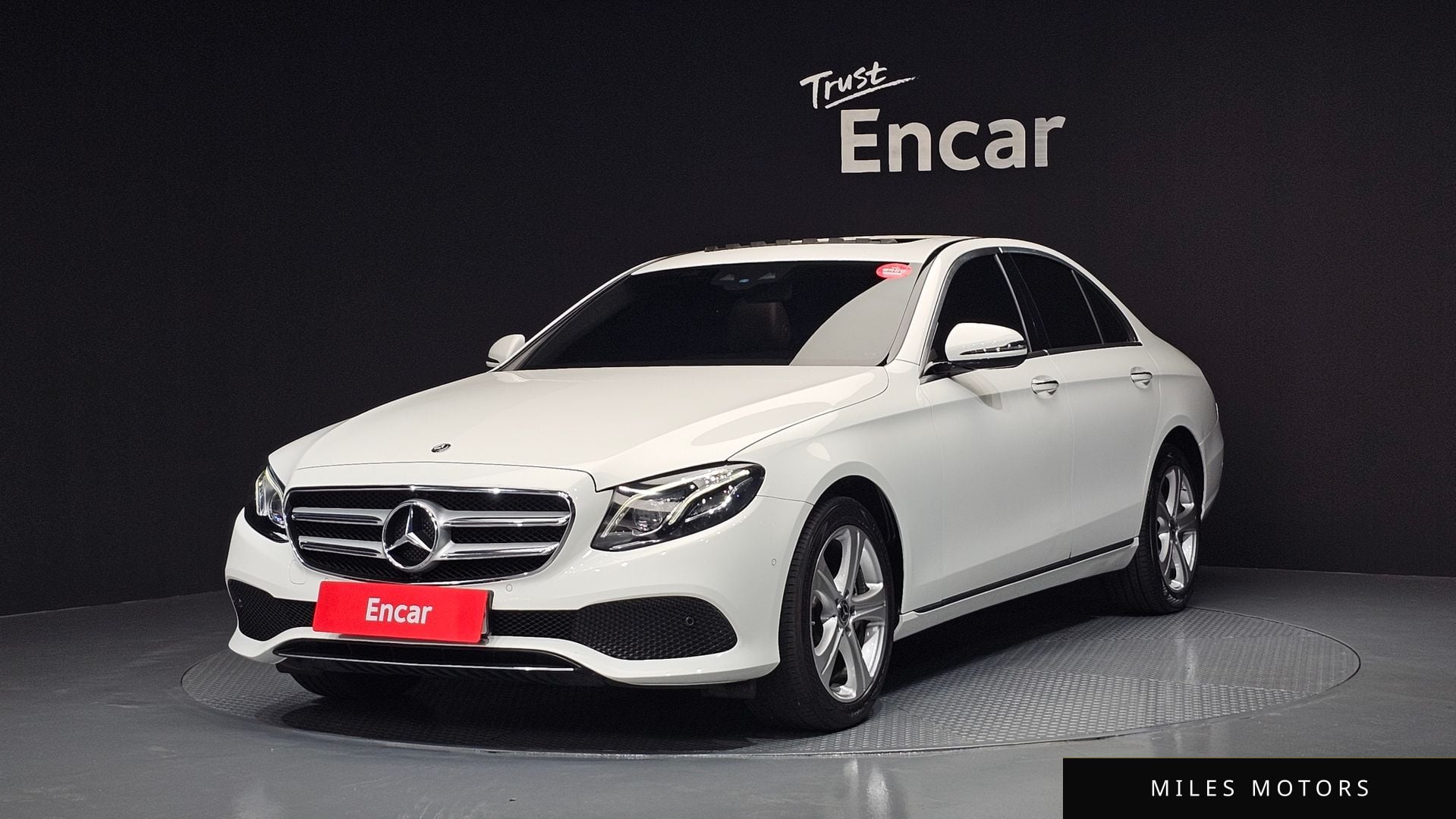Mercedes-Benz E-Class W213 2017 — фото 1 из 12