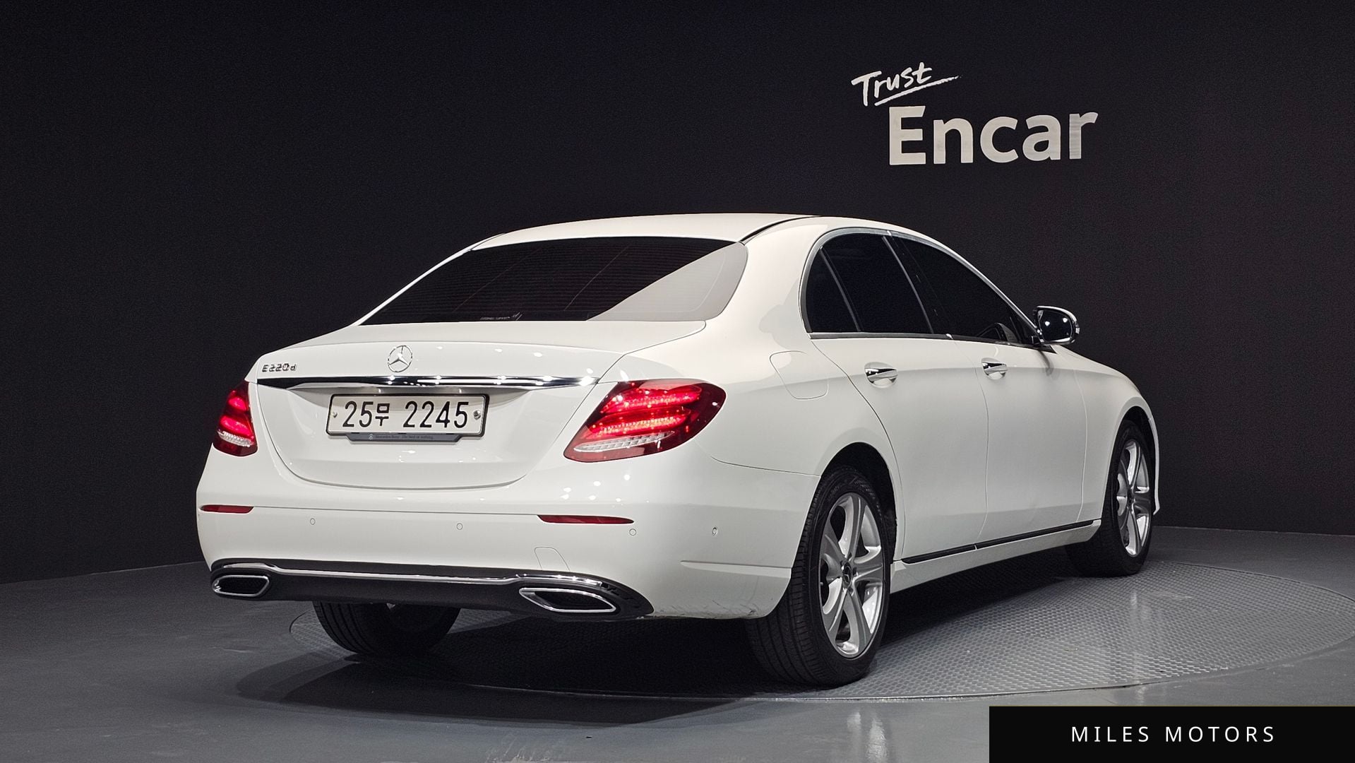 Mercedes-Benz E-Class W213 2017 — миниатюра 2