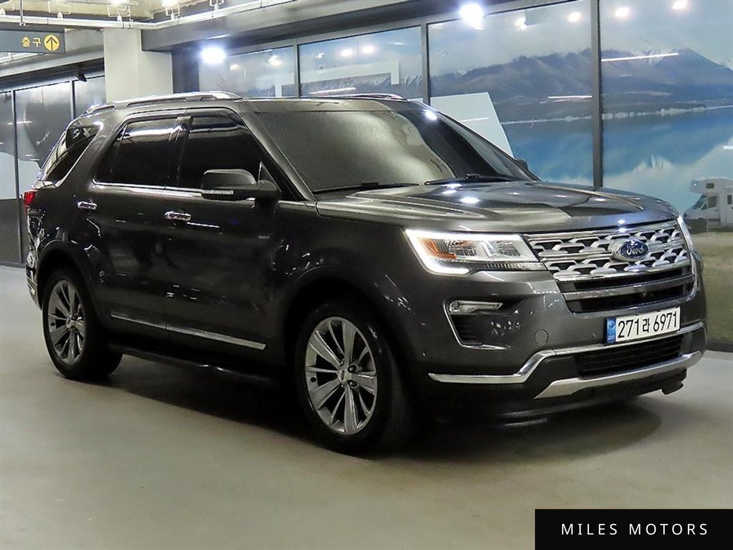 Ford Explorer 2018 — фото 1 из 12
