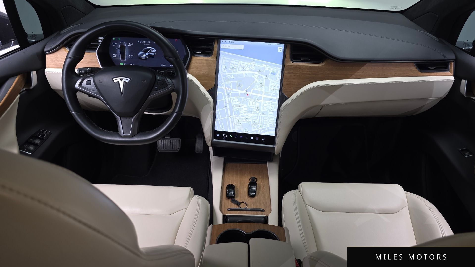 Tesla Model X 2020 — миниатюра 9