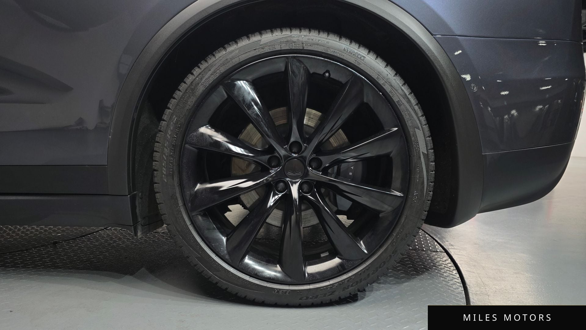 Tesla Model X 2020 — миниатюра 6