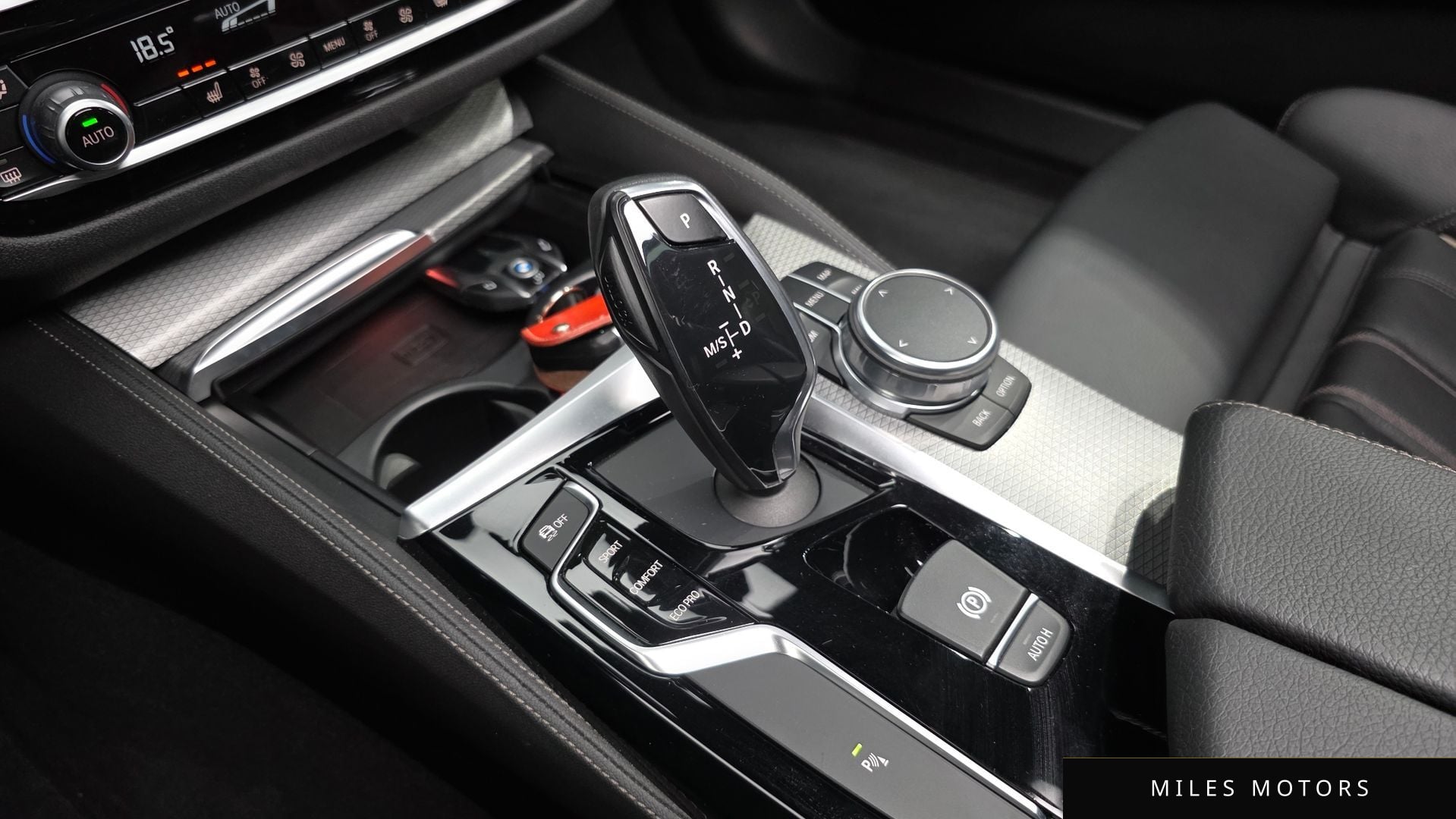 BMW 5 Series (G30) 2018 — миниатюра 11