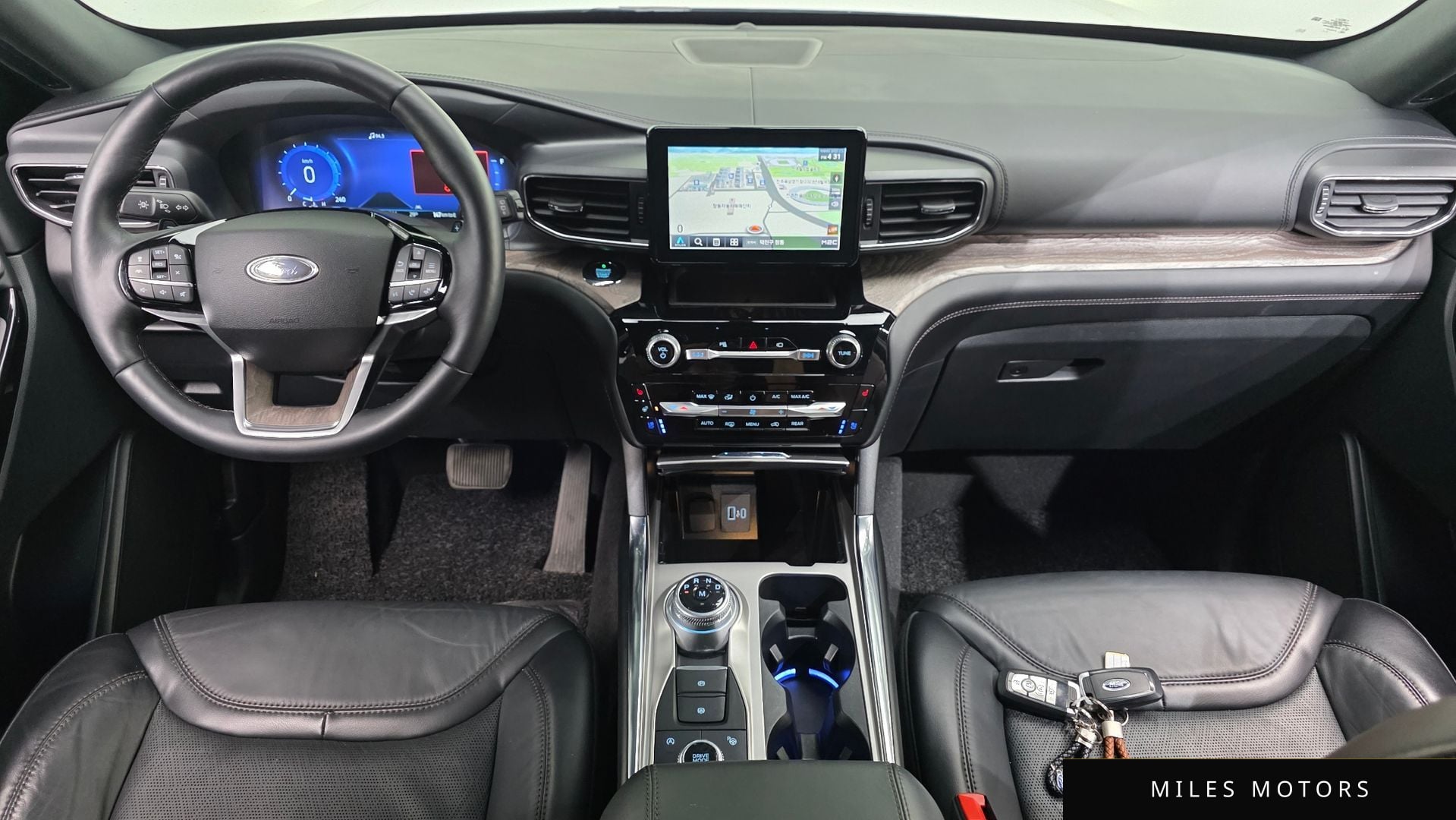 Ford Explorer 2021 — миниатюра 10