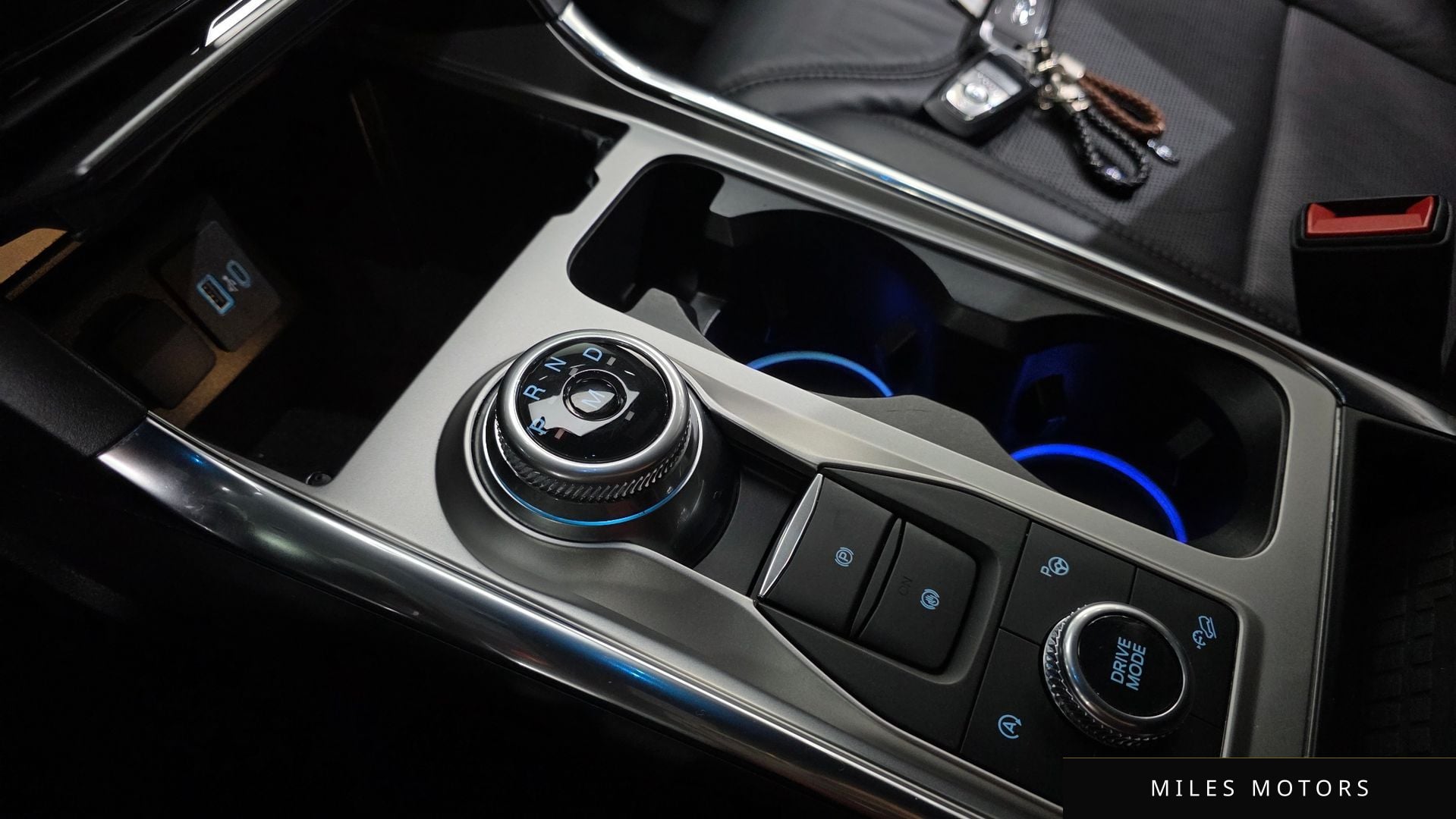 Ford Explorer 2021 — миниатюра 12