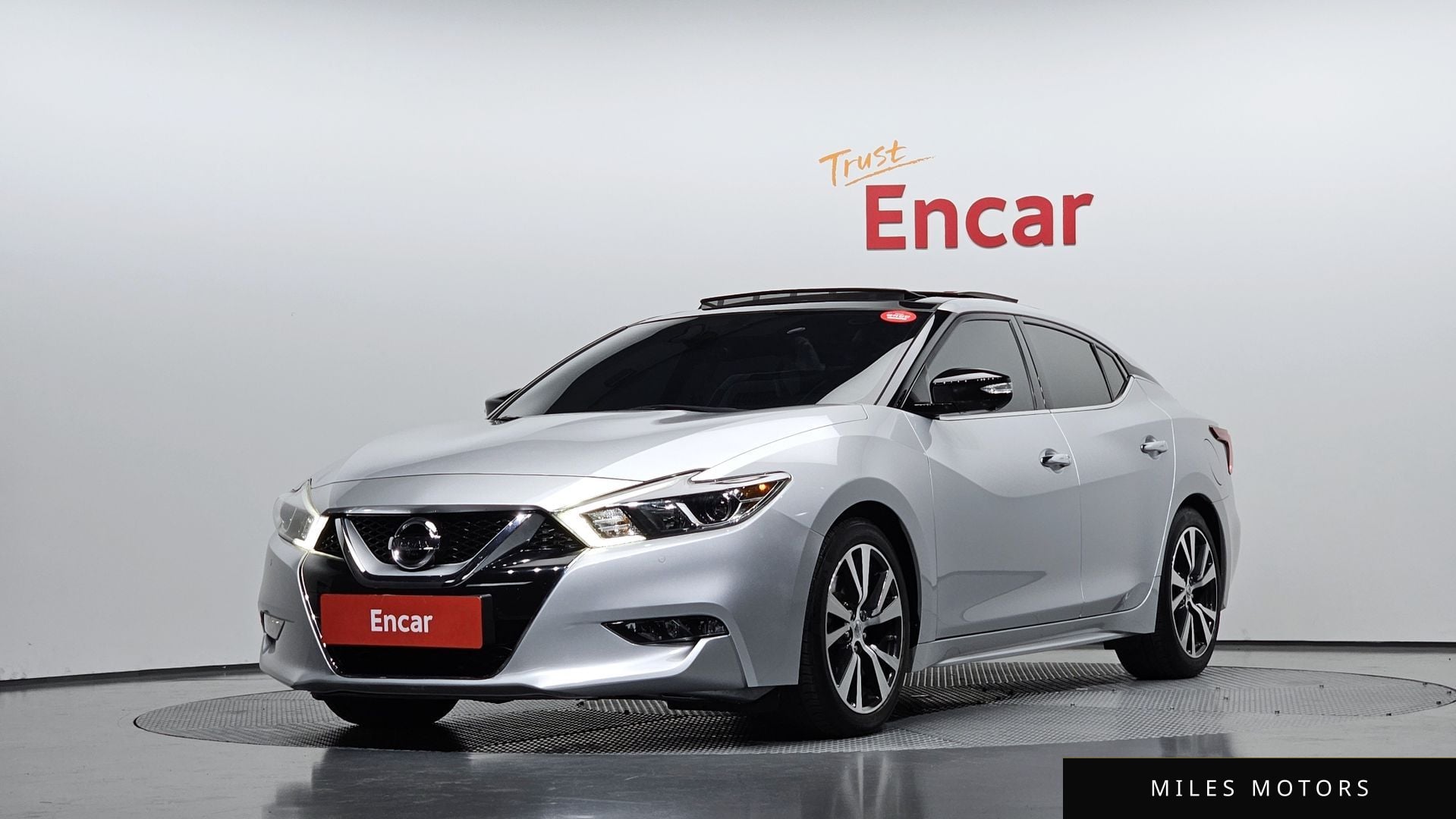 Nissan Maxima 2017 — фото 1 из 12