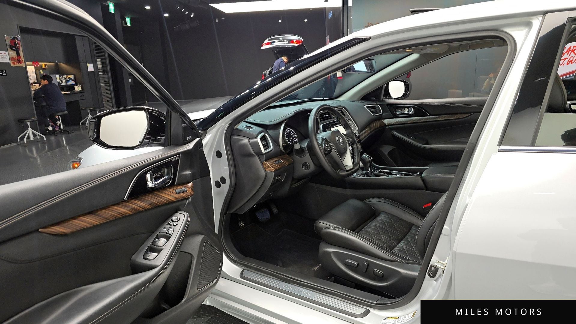 Nissan Maxima 2017 — миниатюра 10