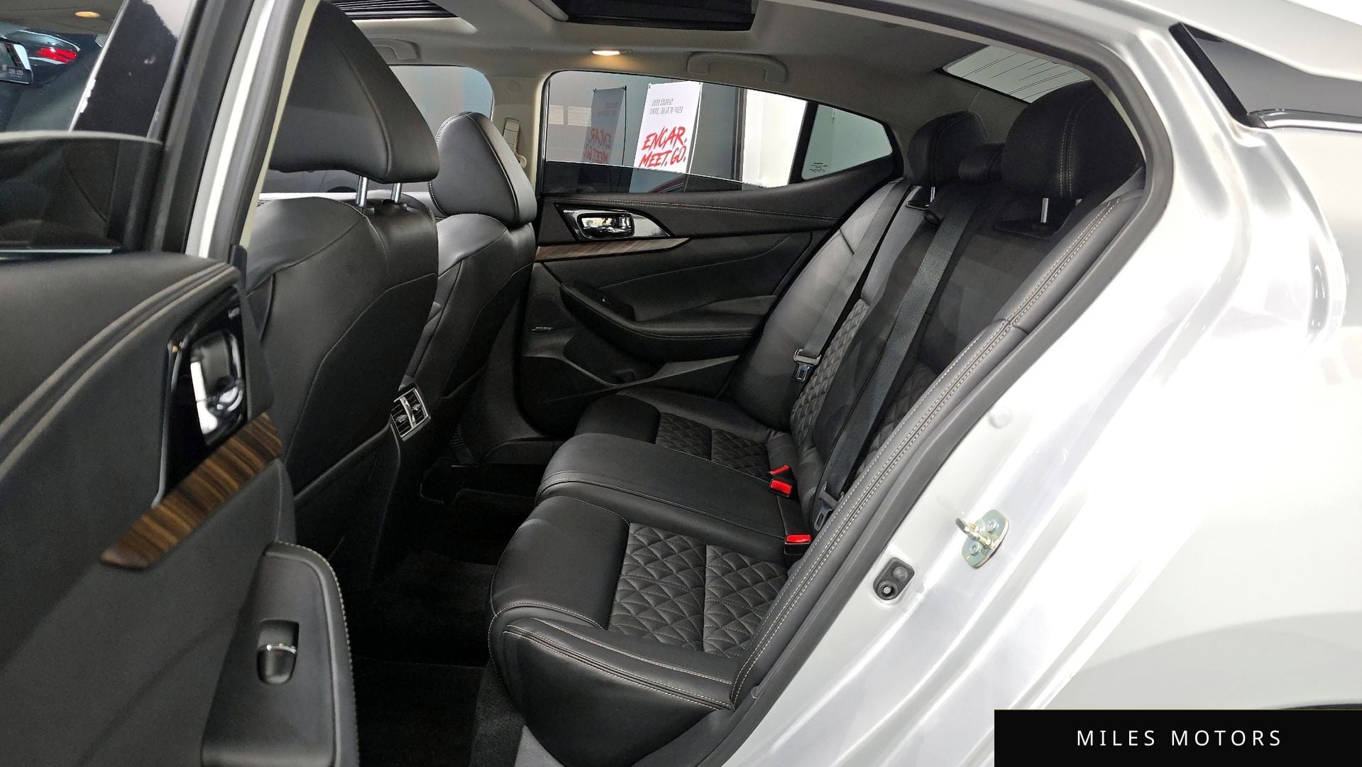 Nissan Maxima 2017 — миниатюра 12