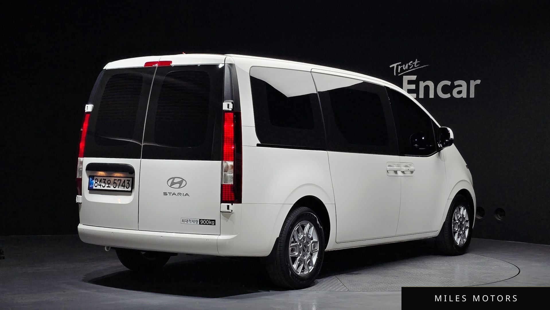 Hyundai Staria 2025 — миниатюра 2