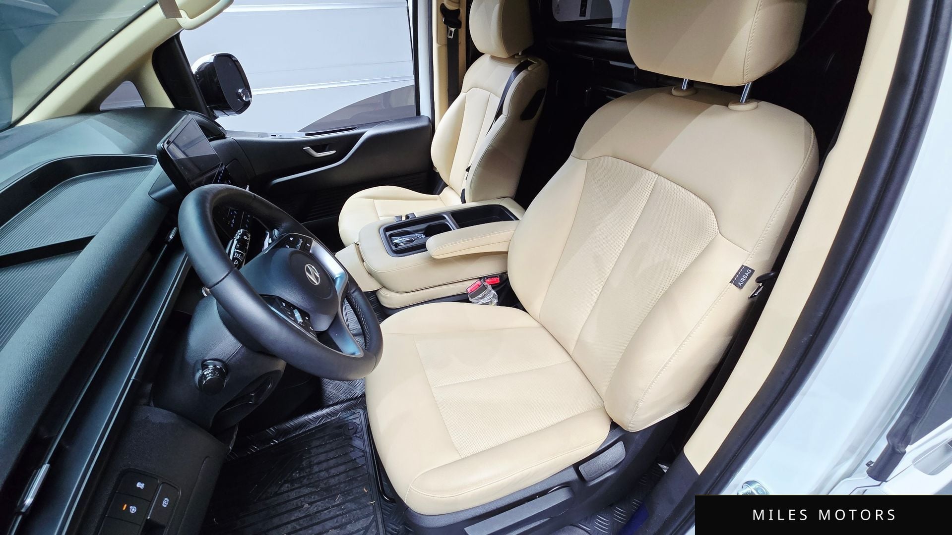 Hyundai Staria 2025 — миниатюра 10