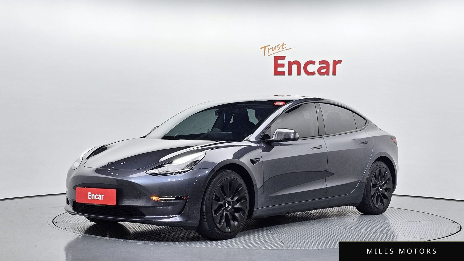 Tesla Model 3 2020 — фото 1 из 12