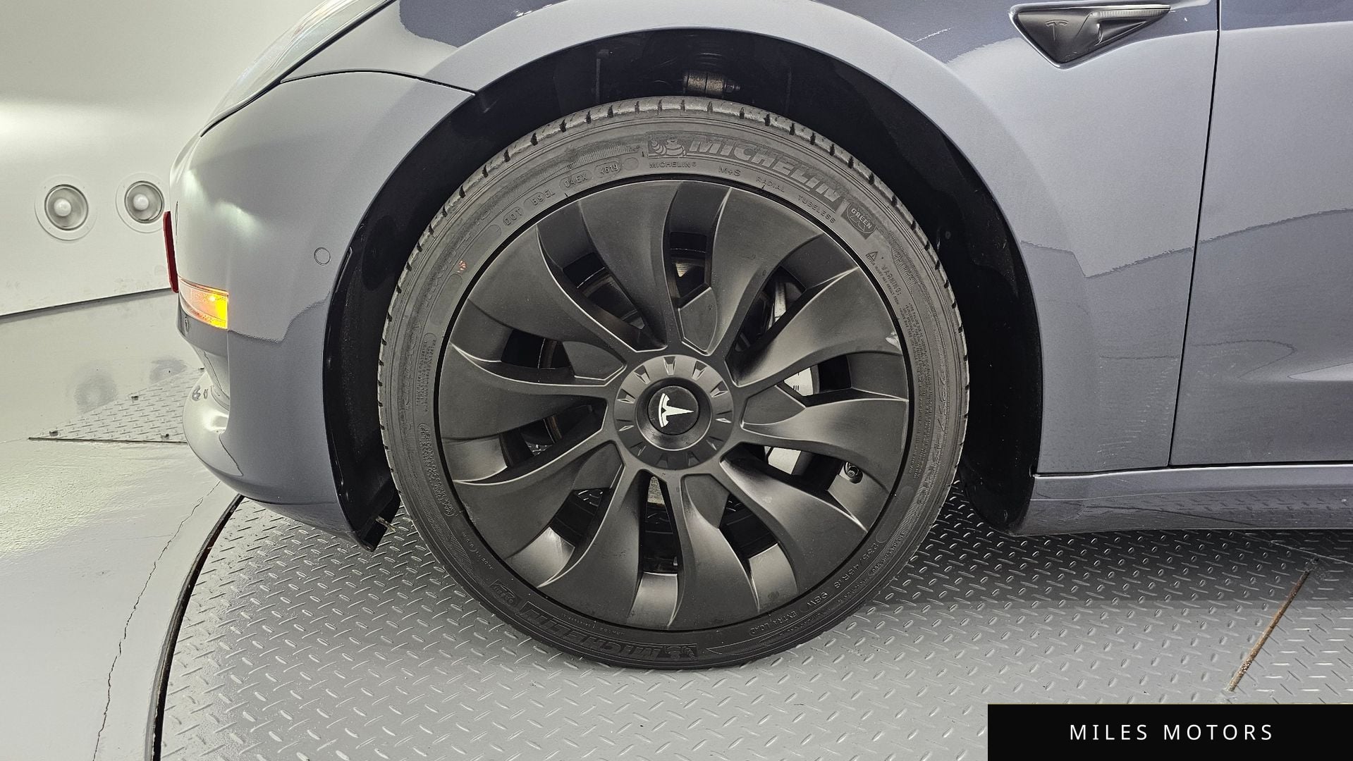 Tesla Model 3 2020 — миниатюра 5