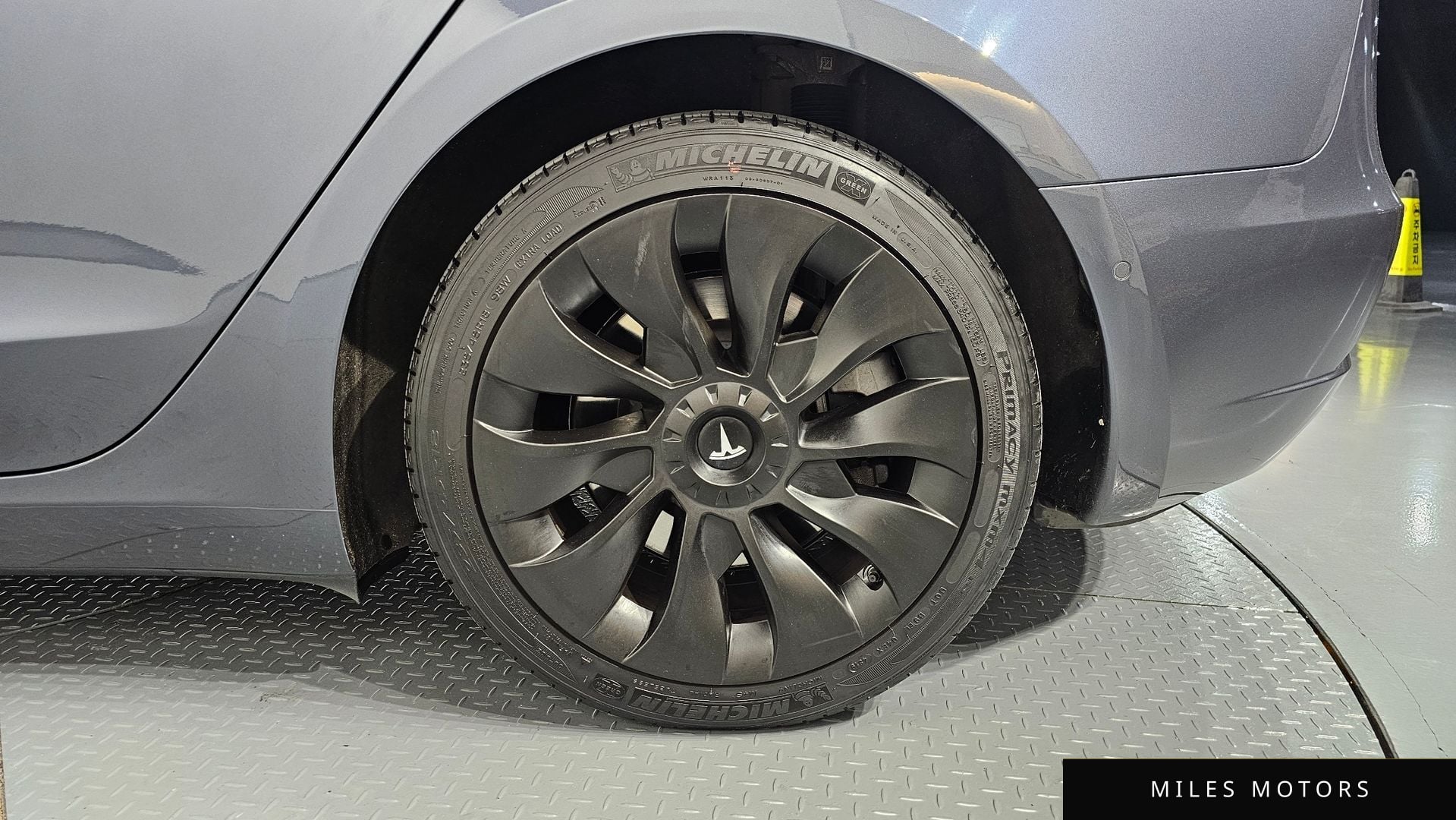 Tesla Model 3 2020 — миниатюра 7