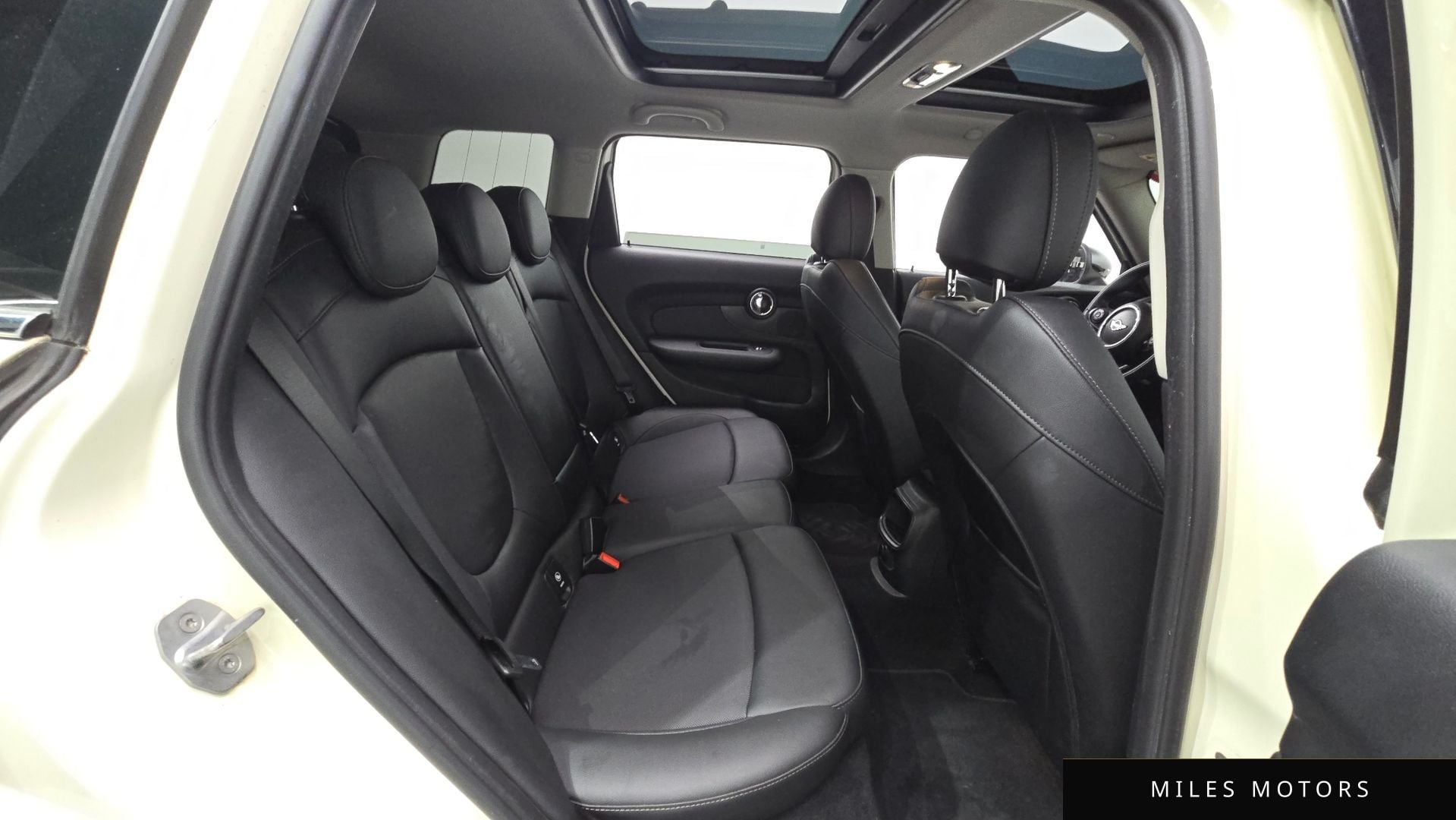 MINI Clubman 2019 — миниатюра 11