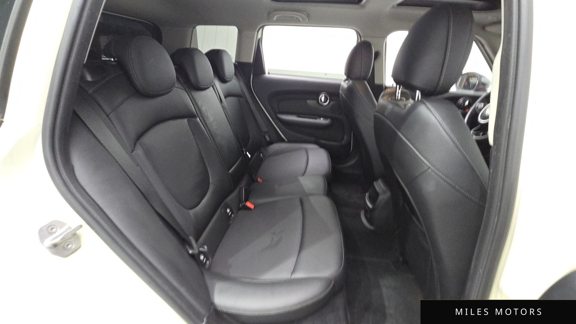 MINI Clubman 2019 — миниатюра 12