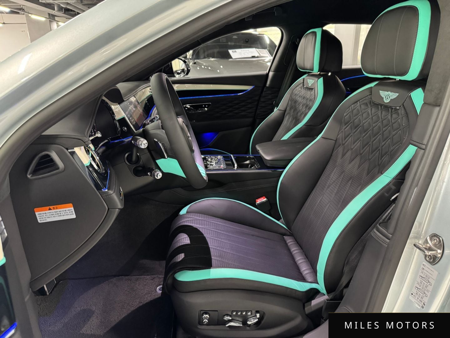 Bentley Flying Spur 2023 — миниатюра 8
