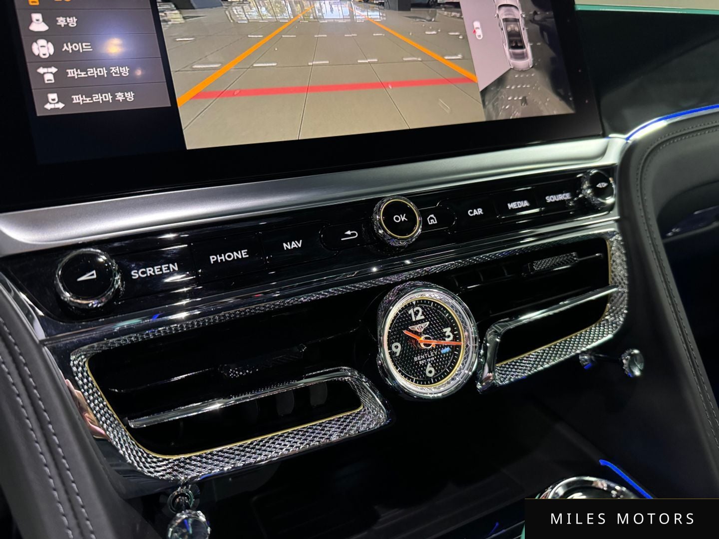 Bentley Flying Spur 2023 — миниатюра 10
