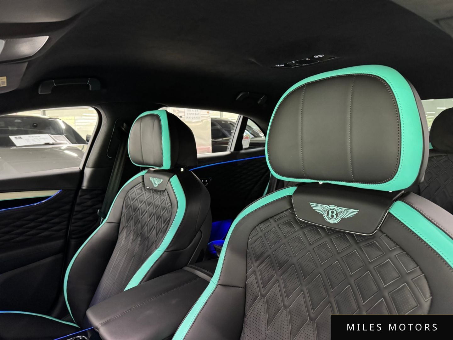 Bentley Flying Spur 2023 — миниатюра 12