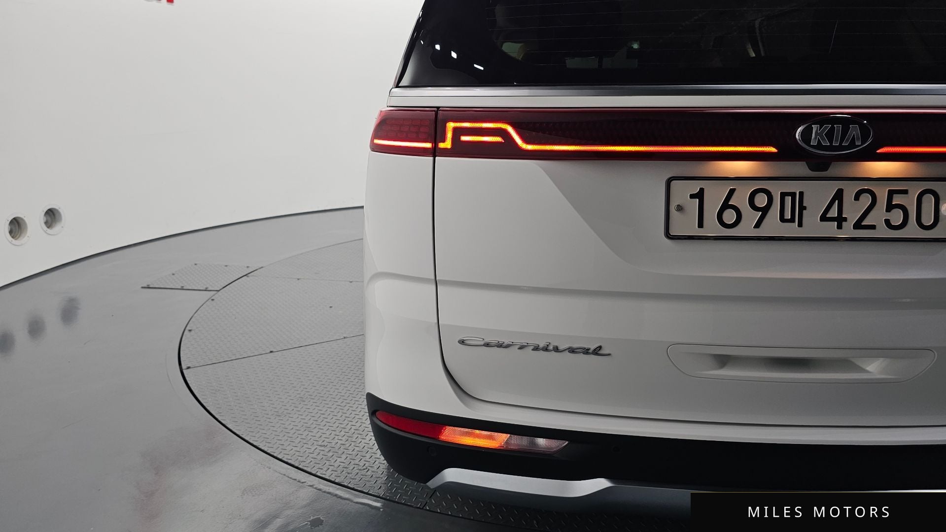 Kia Carnival 2021 — миниатюра 9