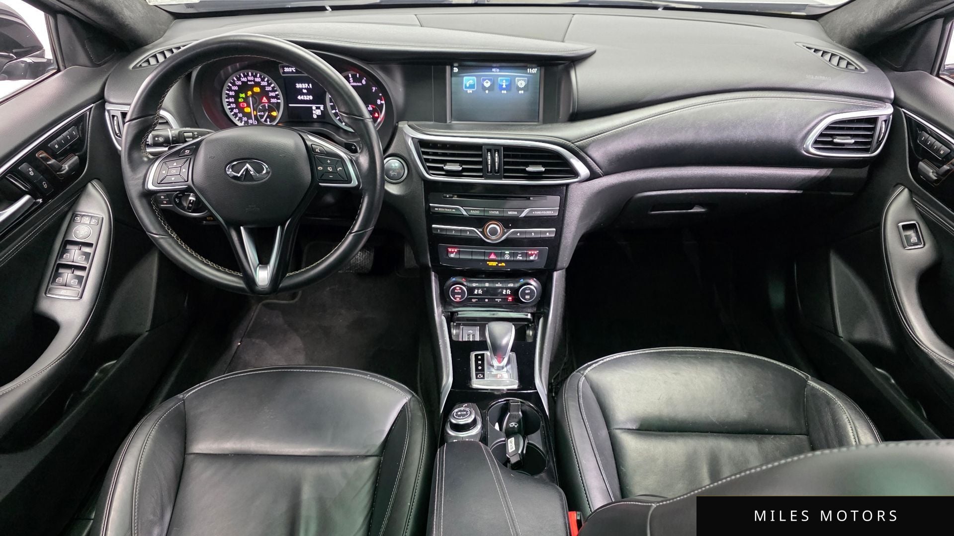 Infiniti Q30 2019 — миниатюра 10