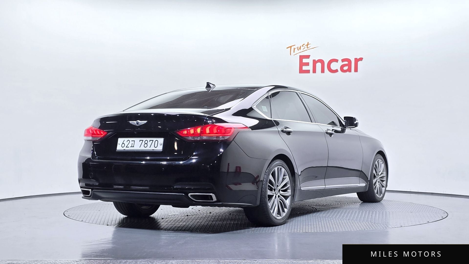 Hyundai Genesis 2016 — миниатюра 2