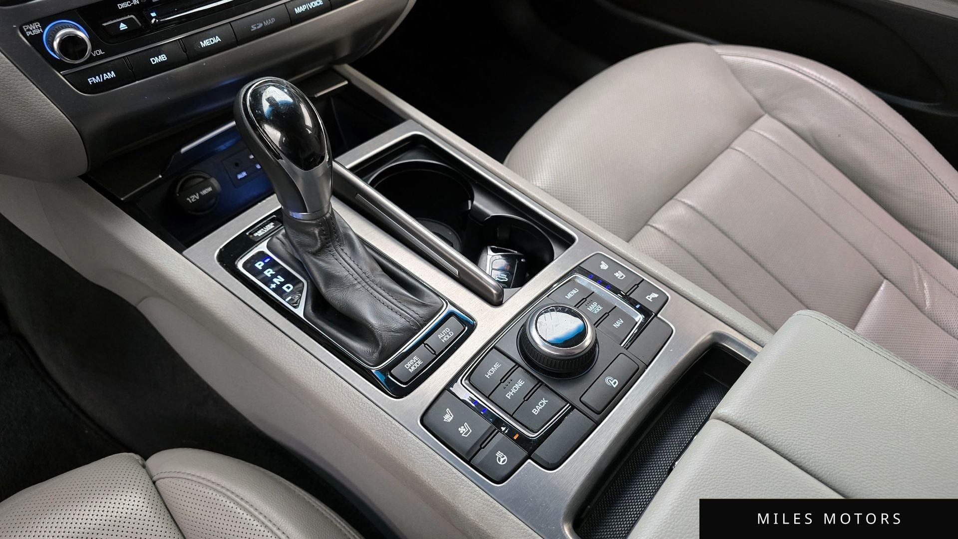 Hyundai Genesis 2016 — миниатюра 12