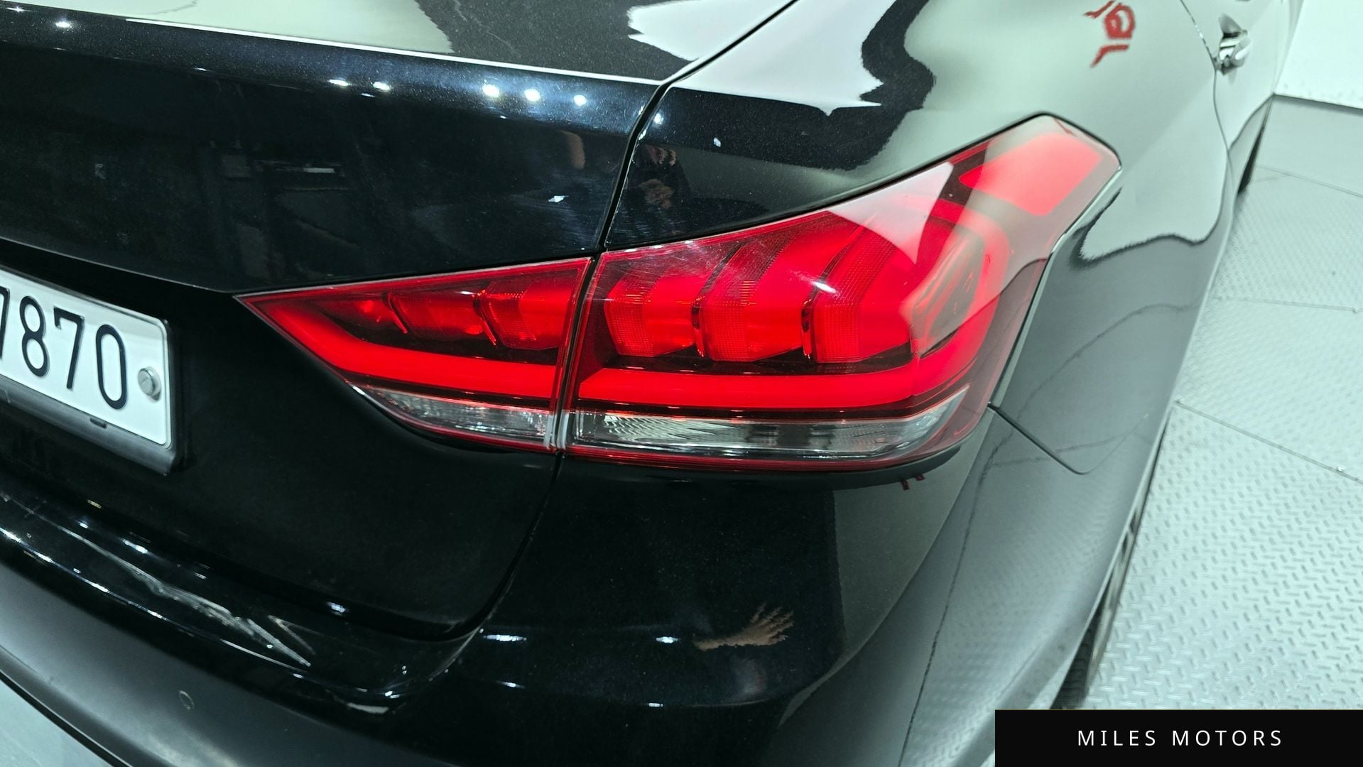 Hyundai Genesis 2016 — миниатюра 9
