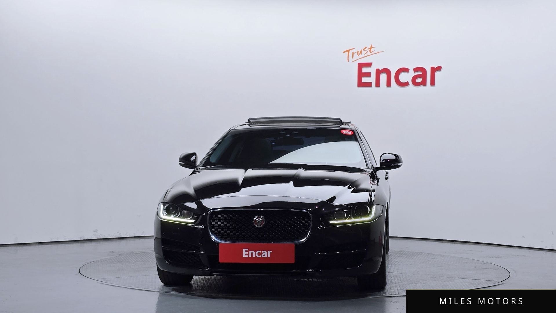 Jaguar XE 2016 — миниатюра 3
