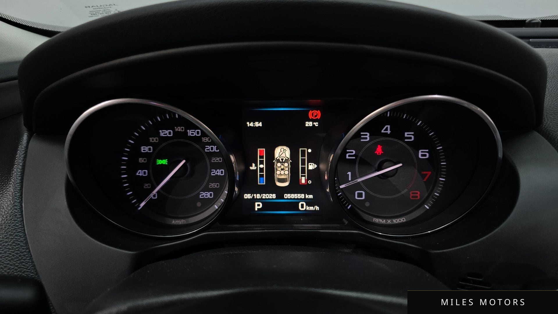 Jaguar XE 2016 — миниатюра 8