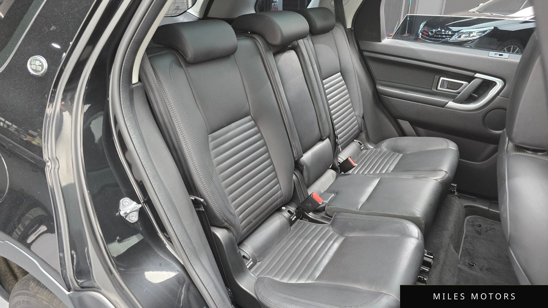 Land Rover Discovery Sport 2016 — миниатюра 12