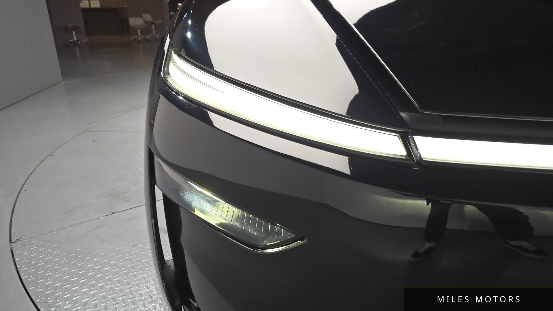 Tesla Model Y 2025 — миниатюра 7